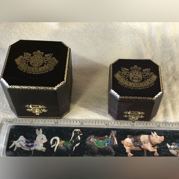 Juicy Couture Born in Glamorous USA Jewelry Presentation Boxes Lot of 2 - Picture 9 of 11